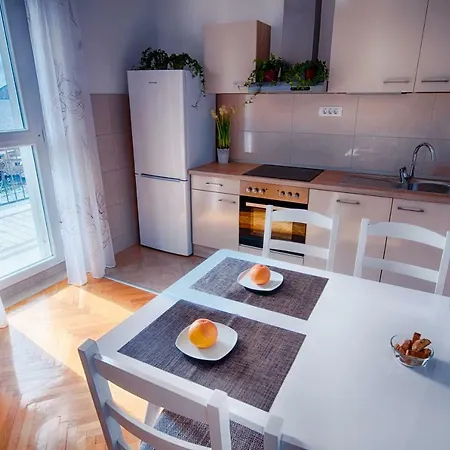 Seaview Emerald Suites Apartamento